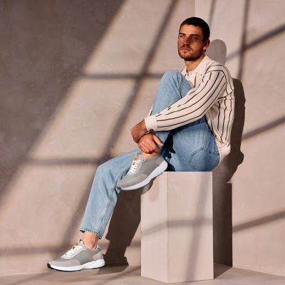 CMR CHAMARIPA Zapatillas de deporte para hombre con alzas de ante gris, aumentan la altura 8 cm