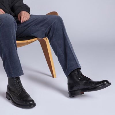 Botas Altas para Hombre CMR CHAMARIPA | Botas Full Brogue en Piel Cordovan Negra 7 CM