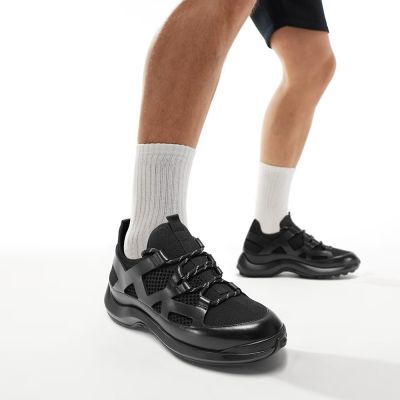CMR CHAMARIPA Zapatillas con alzas para hombre | Sneakers estilo techwear chunky en malla negra 8 cm