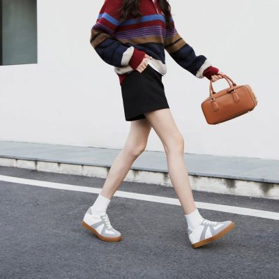 CMR CHAMARIPA  Zapatos para mujer que aumentan la estatura de la marca | Zapatos casuales de ante gris con alza interior de 7 cm